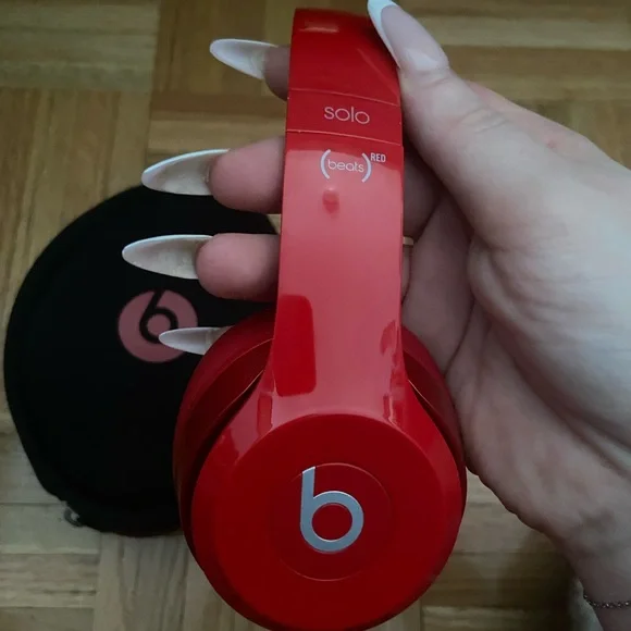 Beats Solo Red - Picture 5 of 11